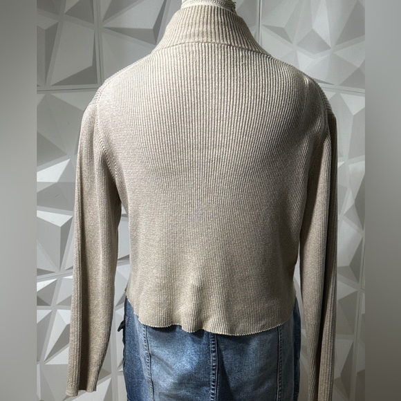 Cropped Sweater by Perry Ellis - Picture 2 of 3